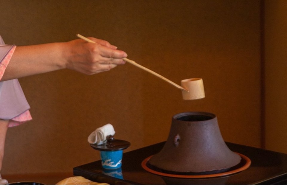 Matcha çay seremonisinde hangi aksesuarlar kullanılır? | Chado Tea