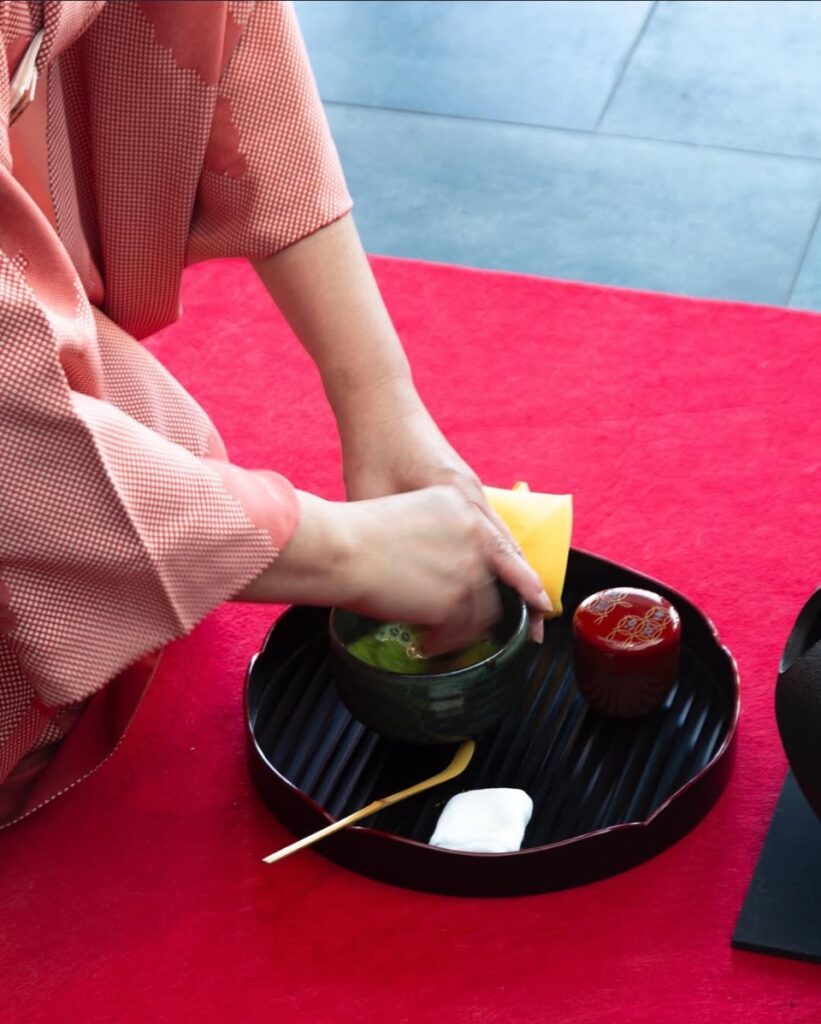 Dünya çay kültürleri nelerdir? Hangi çay kültürü nasıl aksesuarlar kullanır? | Chado Tea